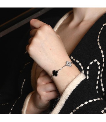 Van Cleef & Arpels Alhambra onyx, diamonds and gold bracelet