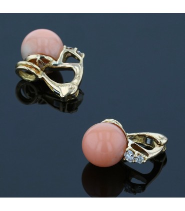 Boucles d’oreilles or, corail, diamants