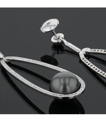 Tahitian Pearls, diamonds and gold earrings