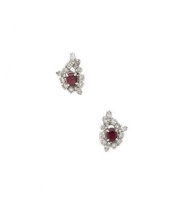 Boucles d’oreilles or, rubis et diamants