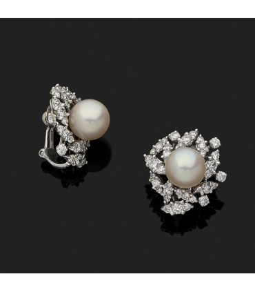 Boucles d’oreilles or, perles et diamants