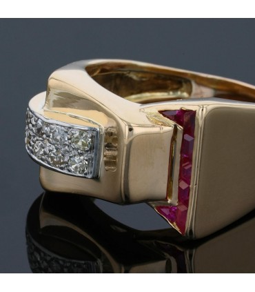 Gold, rubies and diamonds ring