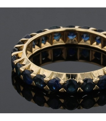 Sapphires and gold ring