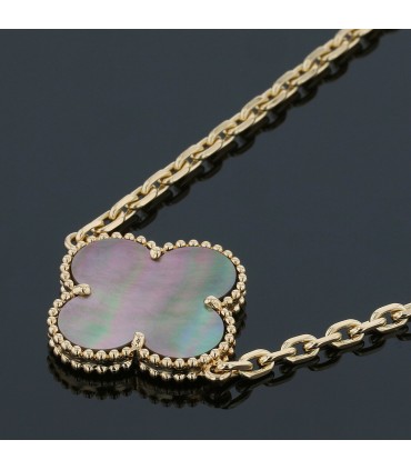 Collier Van Cleef & Arpels Magic Alhambra x Chloé