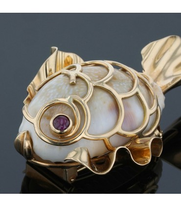 Broche Poisson