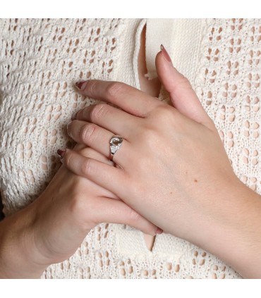 Dinh Van Menottes R8 diamonds and gold ring