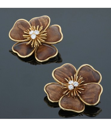 Van Cleef & Arpels Clématite wood, diamonds and gold earrings