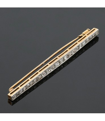 Platinum, gold and diamonds brooch