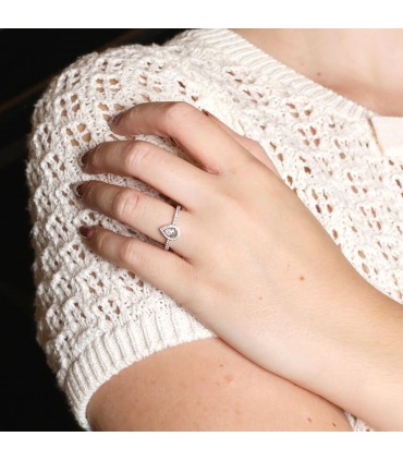 Messika Solitaire M-Love diamonds and gold ring