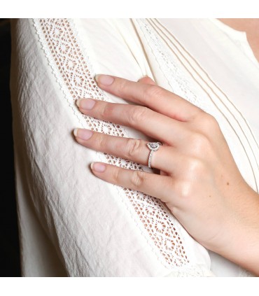 Messika Solitaire M-Love diamonds and gold ring