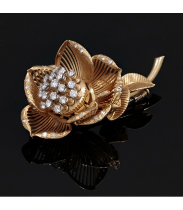 Mellerio Diamonds and 18k gold brooch