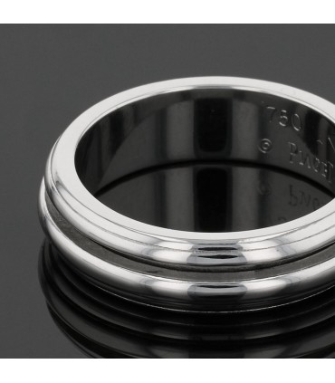 Piaget Possession gold ring
