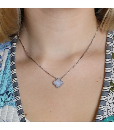 Van Cleef & Arpels Vintage Alhambra calcedony and gold necklace