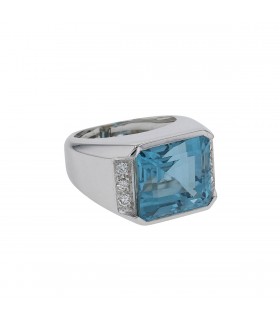 Topaze, diamonds and gold ring