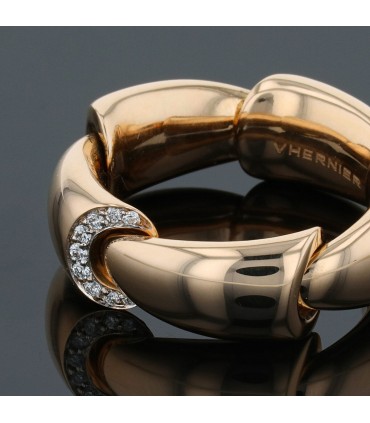 Vhernier Calla diamonds and gold ring