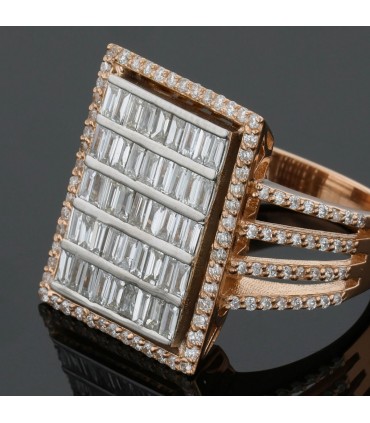 Diamonds and two tones gold ring