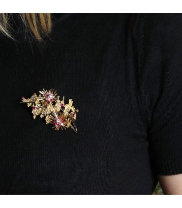 Rubies, diamonds and two tones gold brooch