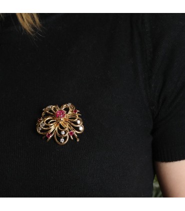 Rubies, diamonds and gold brooch