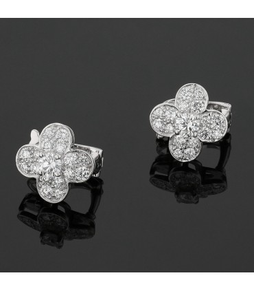 Van Cleef & Arpels diamonds and gold earrings
