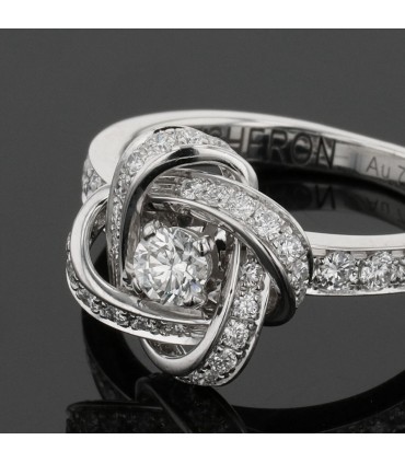 Boucheron Ava diamonds and gold ring