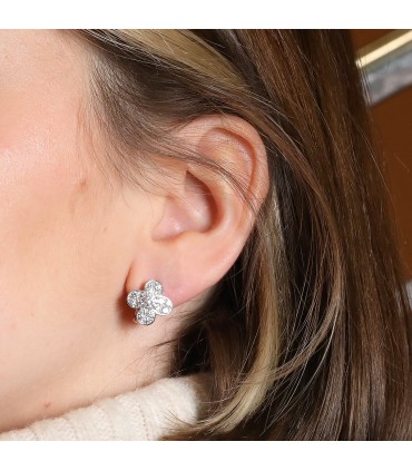 Van Cleef & Arpels diamonds and gold earrings