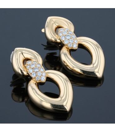 Van Cleef & Arpels diamonds and gold earrings