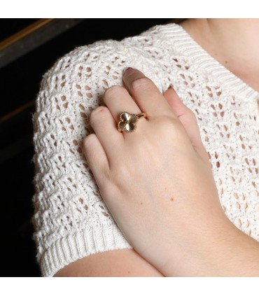 Van Cleef & Arpels Vintage Alhambra gold ring