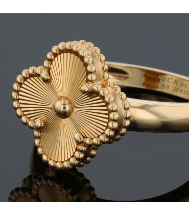 Van Cleef & Arpels Vintage Alhambra gold ring