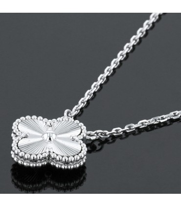 Van Cleef & Arpels Vintage Alhambra gold necklace