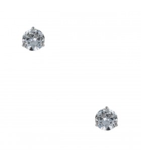 Boucles d’oreilles clous diamants