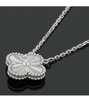 Van Cleef & Arpels Vintage Alhambra gold necklace