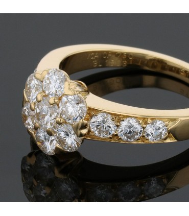Van Cleef & Arpels Fleurette diamonds and gold ring