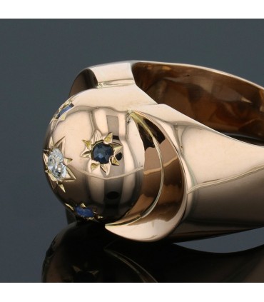 Diamond, sapphires and gold ring
