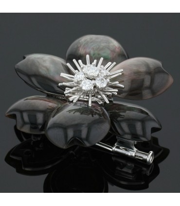 Broche Van Cleef & Arpels Rose de Noël