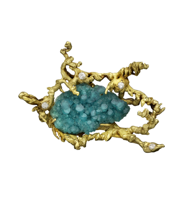 Emerald, diamonds and gold brooch