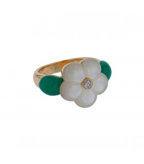 Van Cleef & Arpels mother-of-pearl, chrysoprase, diamond and gold ring