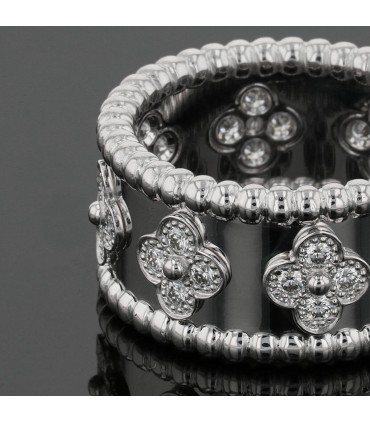 Van Cleef & Arpels Perlée diamonds and gold ring