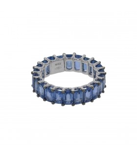 Sapphires and gold ring