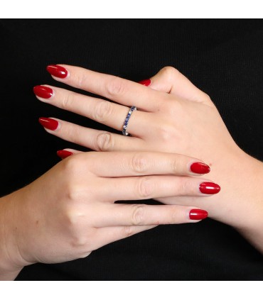 Sapphires, diamonds and gold ring