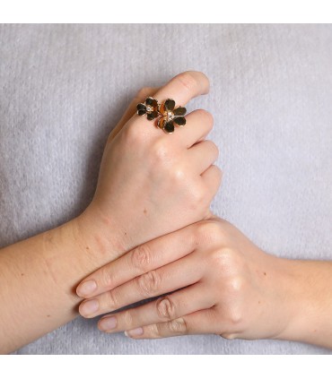 Van Cleef & Arpels Frivole diamonds and gold ring