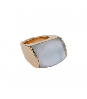 Vhernier gold, quartz, mother-of-pearl ring