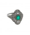 Platinum, emerald and diamonds ring