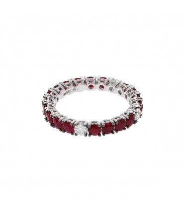 Alliance or, rubis, diamants