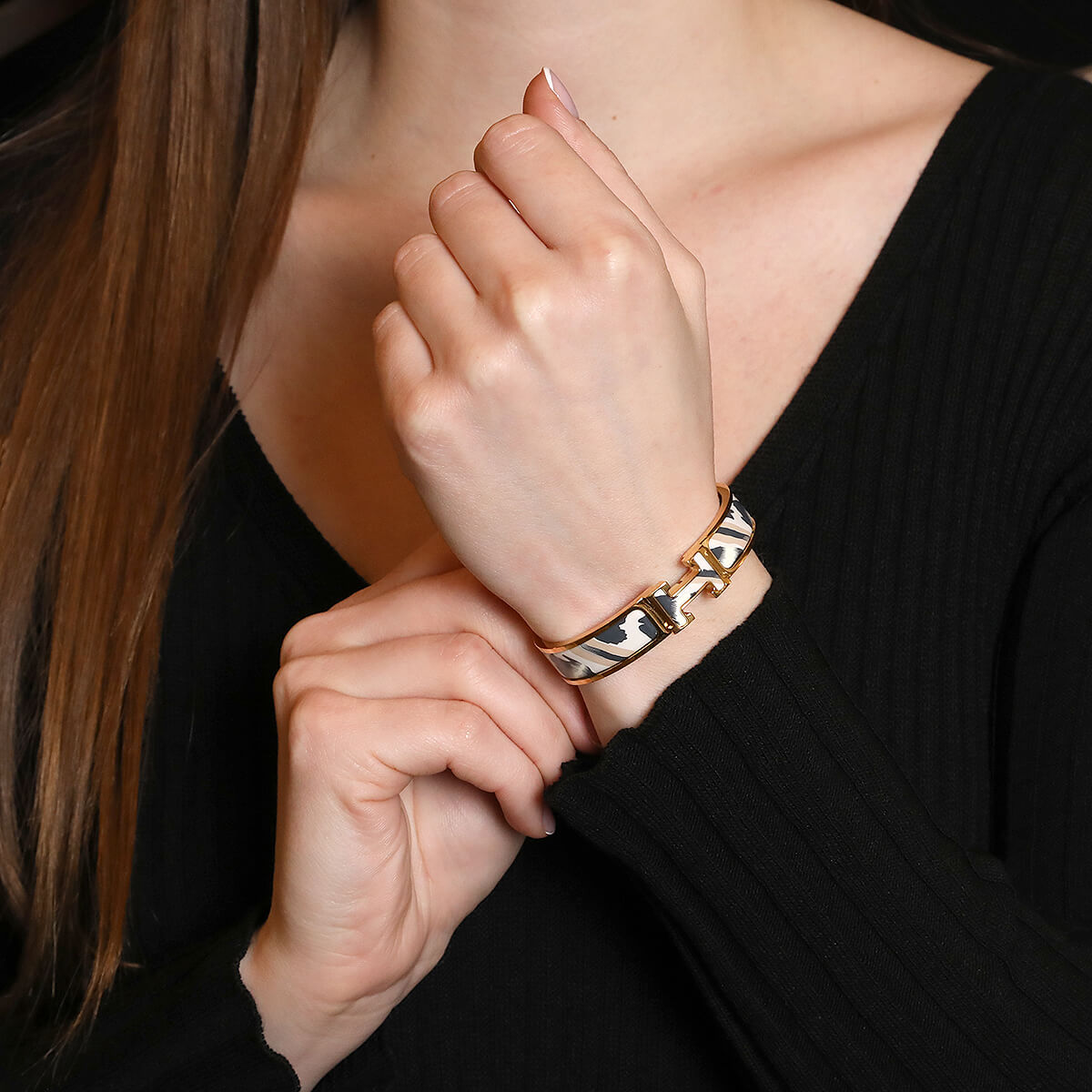 HERMES∽Bracelet Clic H Le Chat CarreクリックH∽パリ本速達★ Clic Clac H Le Chat Carre bracelet | Hermès Australia