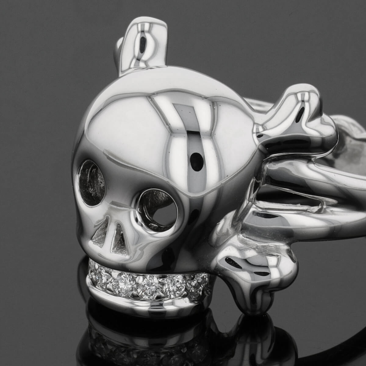 Dior Tête de Mort gold and diamonds ring